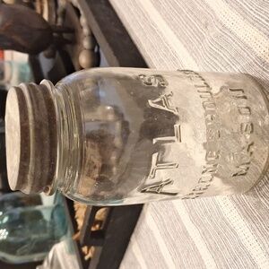 Vintage Atlas Strong Shoulder Mason Quart Jar Regular Mouth With Zinc Lid